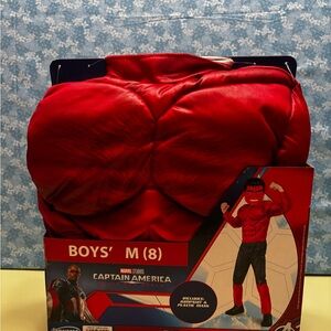 Captain America, red Hulk